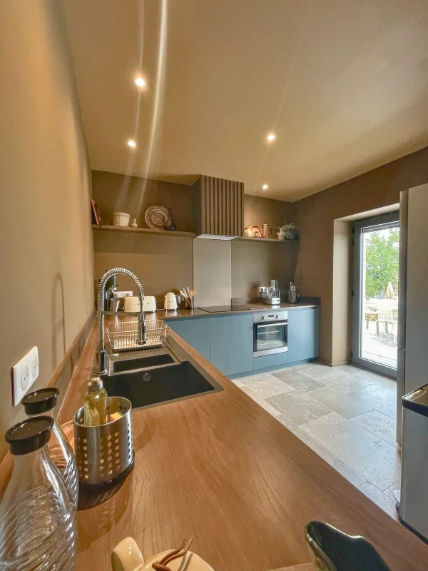 Cuisine du gîte Les Charmes des Maisons de Salon pour 6 personnes Cuisine du gîte Les Charmes des Maisons de Salon pour 6 personnes
