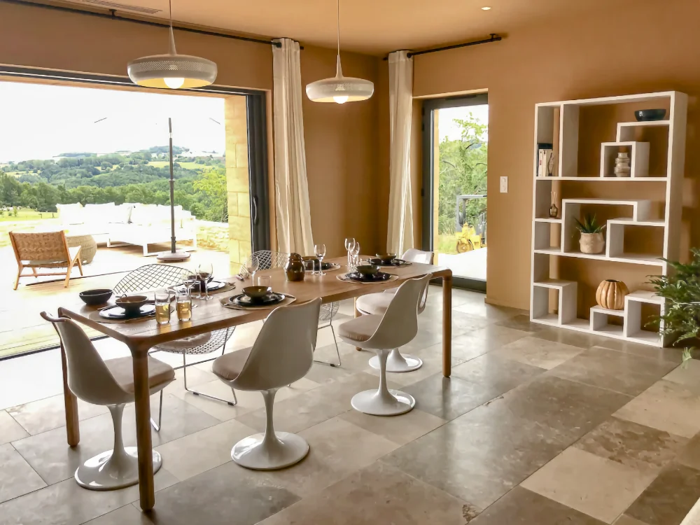 Séjour du gîte Les Charmes des Maisons de Salon pour 6 personnes Séjour du gîte Les Charmes des Maisons de Salon pour 6 personnes